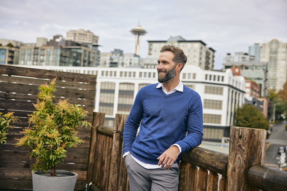 Cutter & Buck | Oakville V-neck Men | Logo Free Clothing