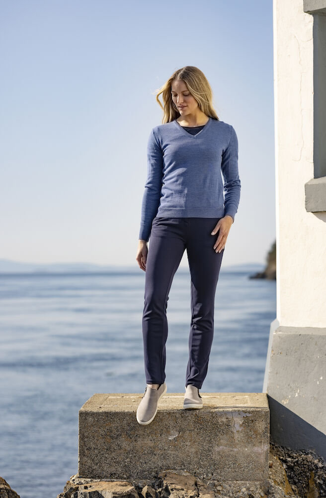 Cutter & Buck | Everett V-neck Women | Logo Free Clothing