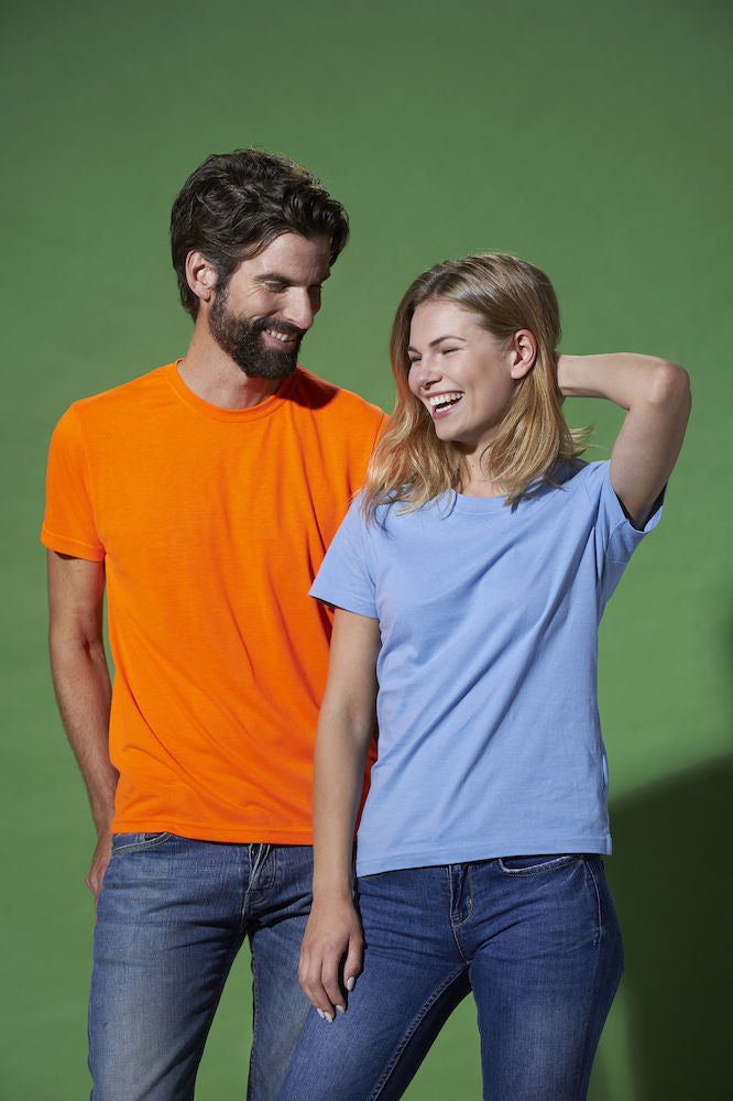 Clique Classic Tee. Pre-Shrunk Cotton Tee, Unisex Fit. 12 Colours. S-5XL - Tee Shirt - Logo Free Clothing