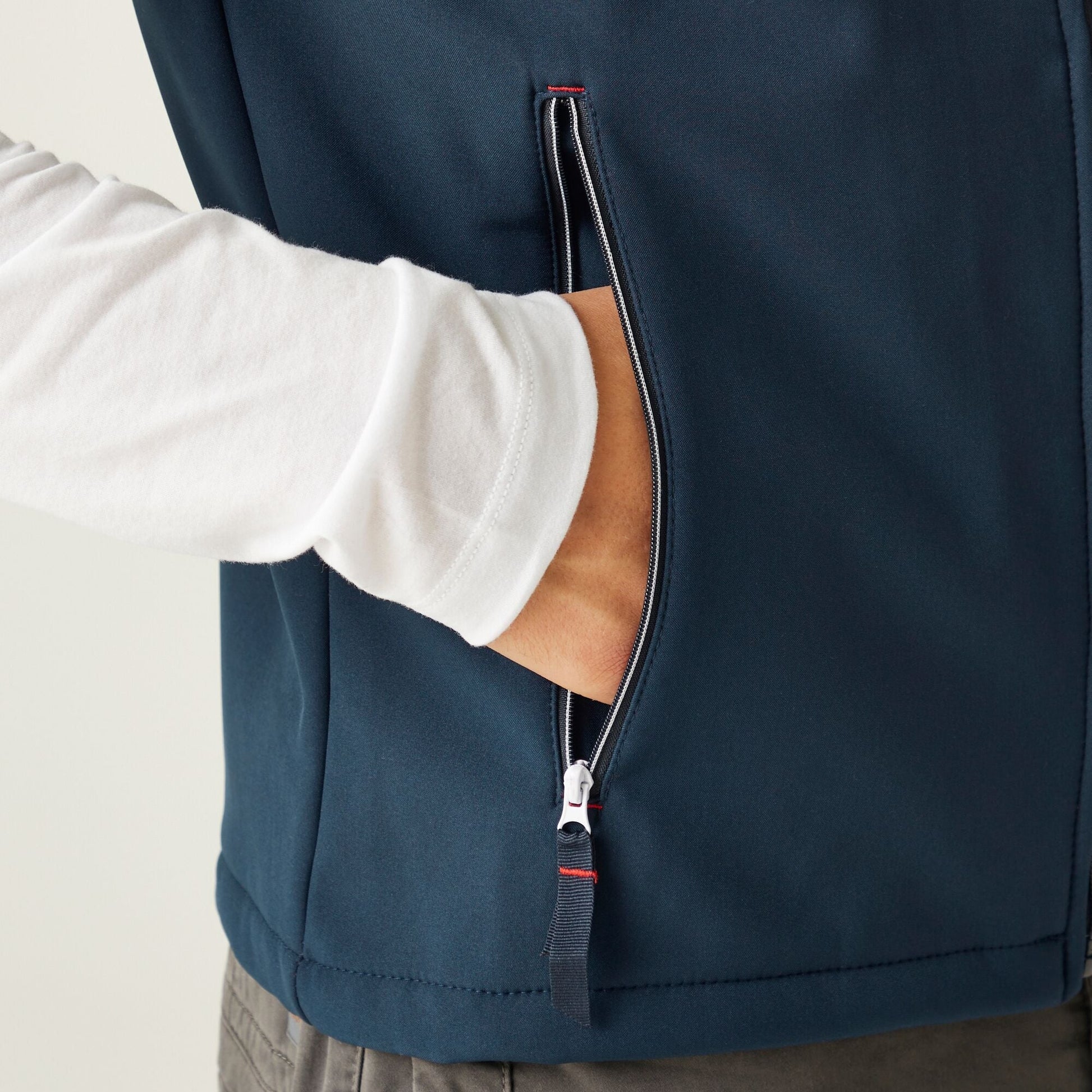 Regatta Ascender Mens Softshell Gilet | Fleece Lined Stretch Body Warmer | 3 Colours | S-3XL - Gilet - Logo Free Clothing