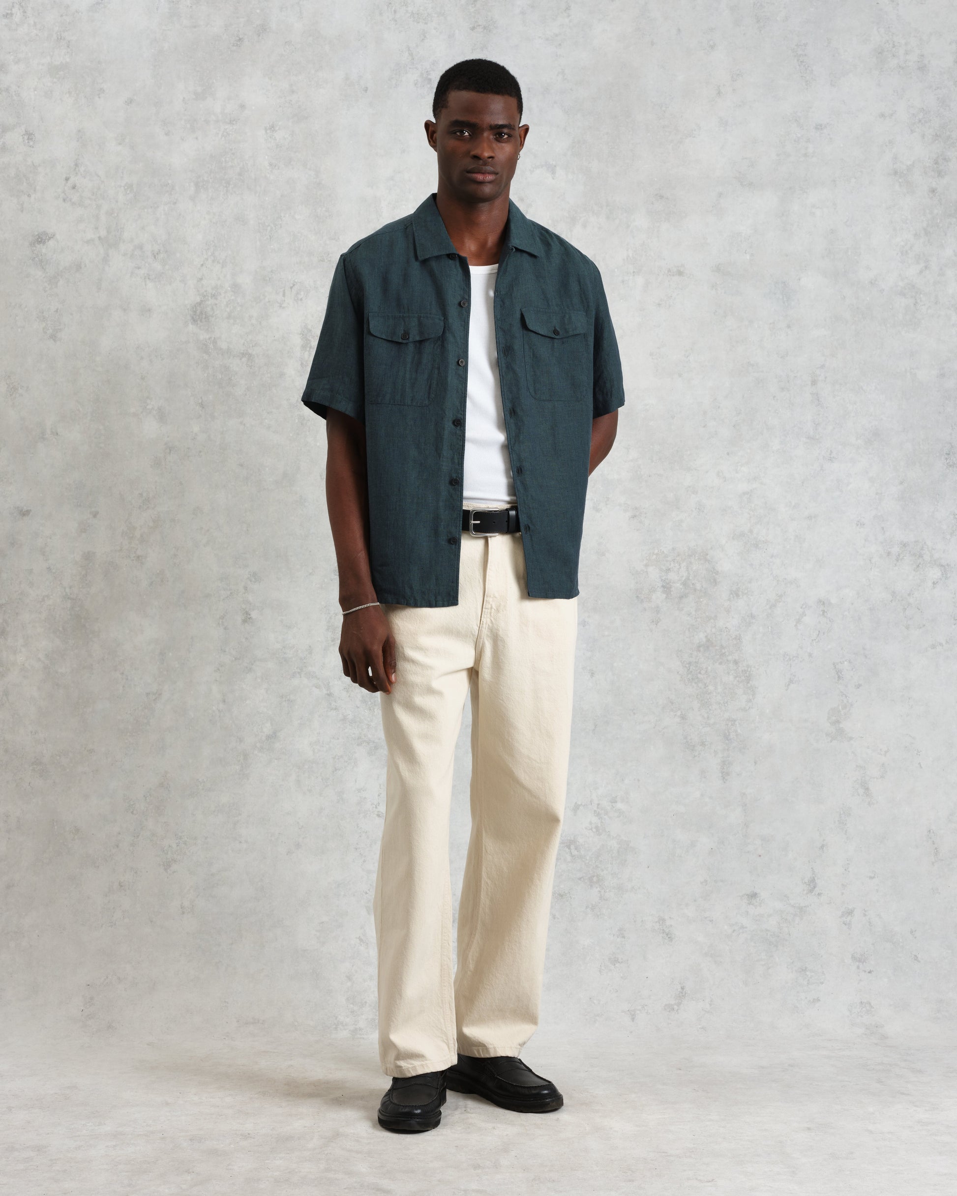 wax london men's Bartlett - Dark Green Two-Tone Linen Short-Sleeve Shirt