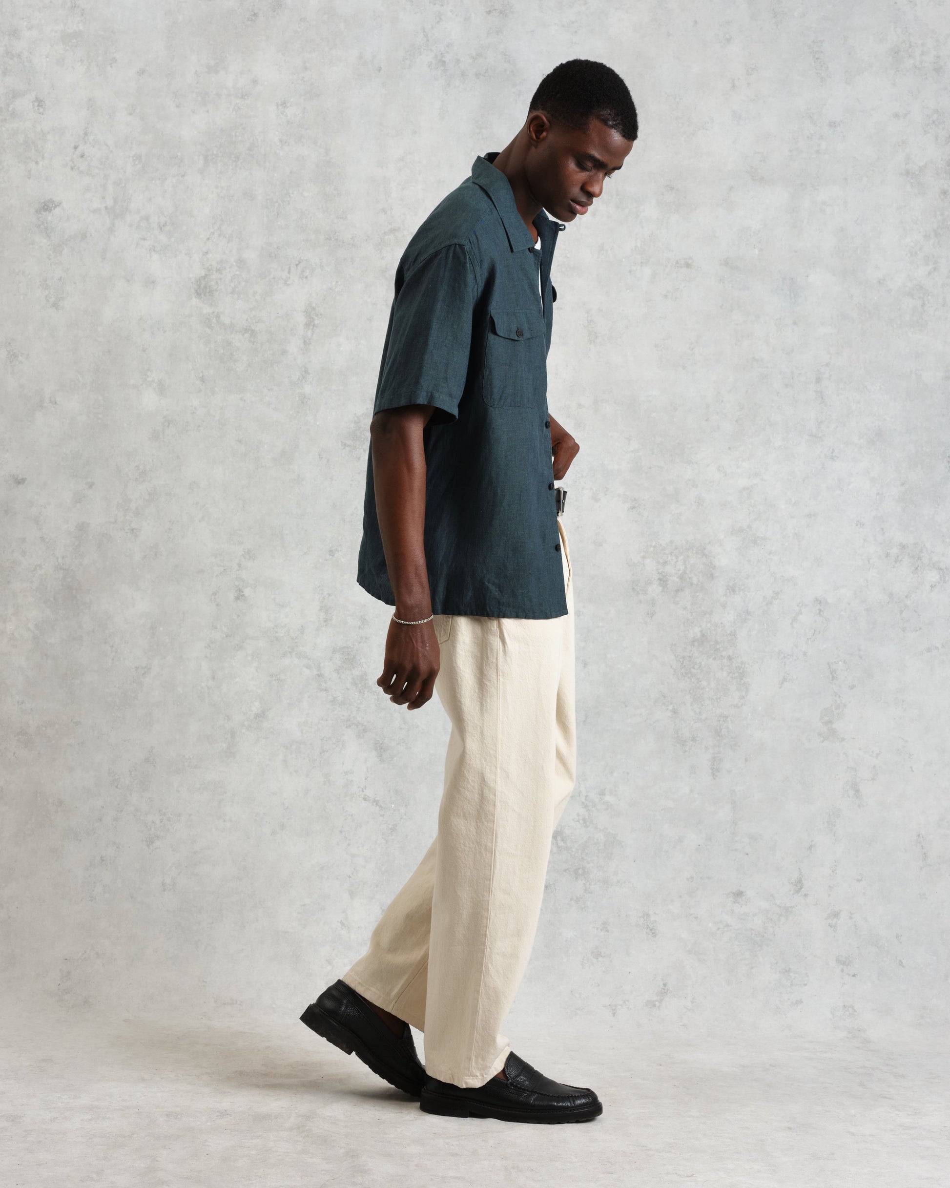 wax london men's Bartlett - Dark Green Two-Tone Linen Short-Sleeve Shirt