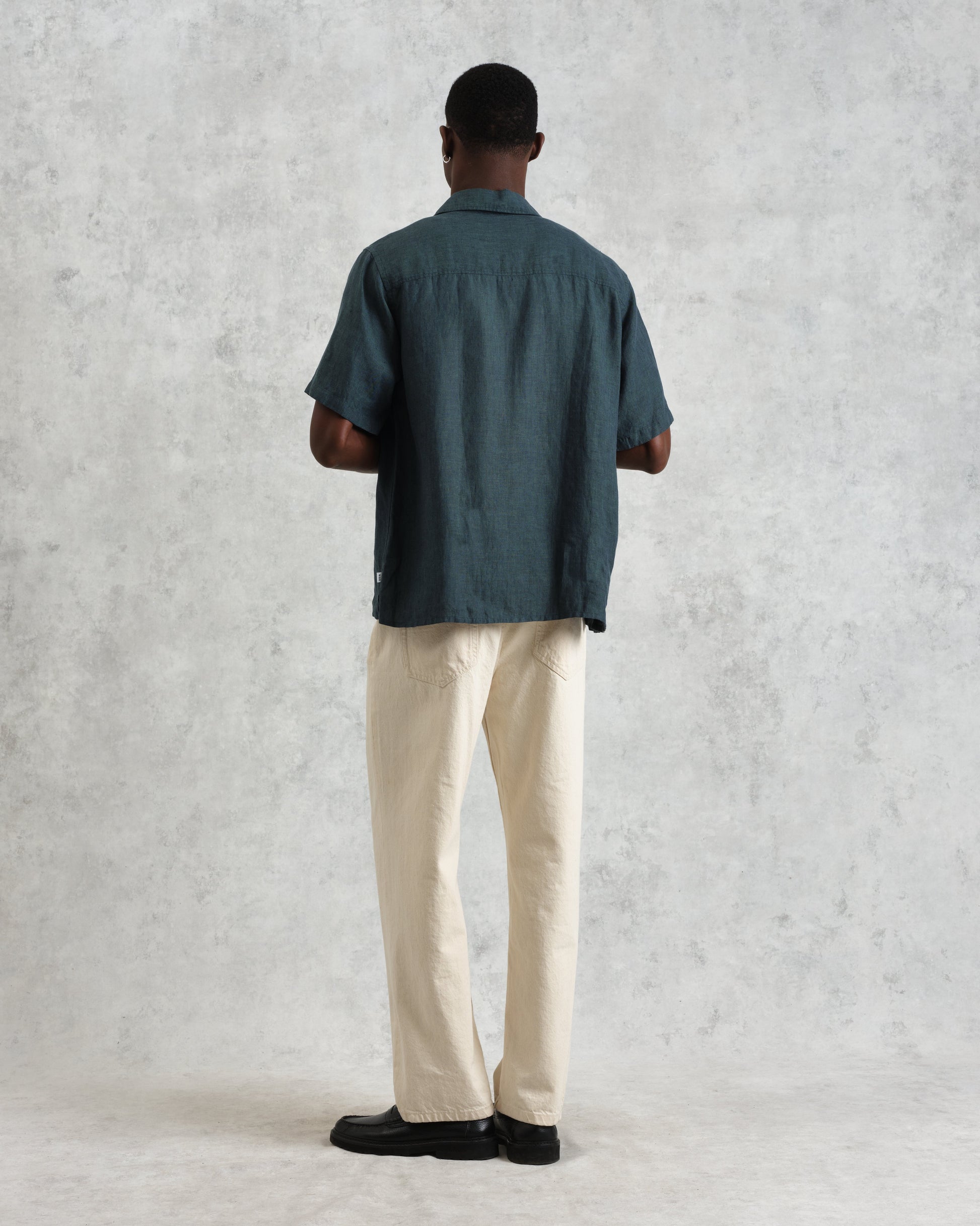 wax london men's Bartlett - Dark Green Two-Tone Linen Short-Sleeve Shirt
