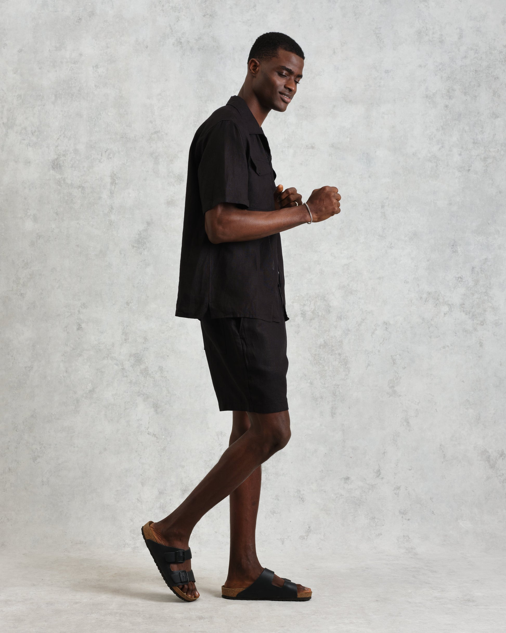 wax london men's Bartlett - Washed Black Linen Short-Sleeve Shirt
