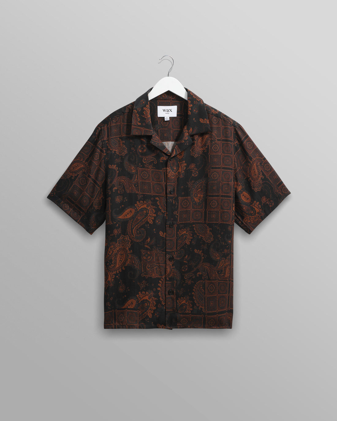 wax london men's Didcot - Black And Brown Paisley Short-Sleeve Shirt