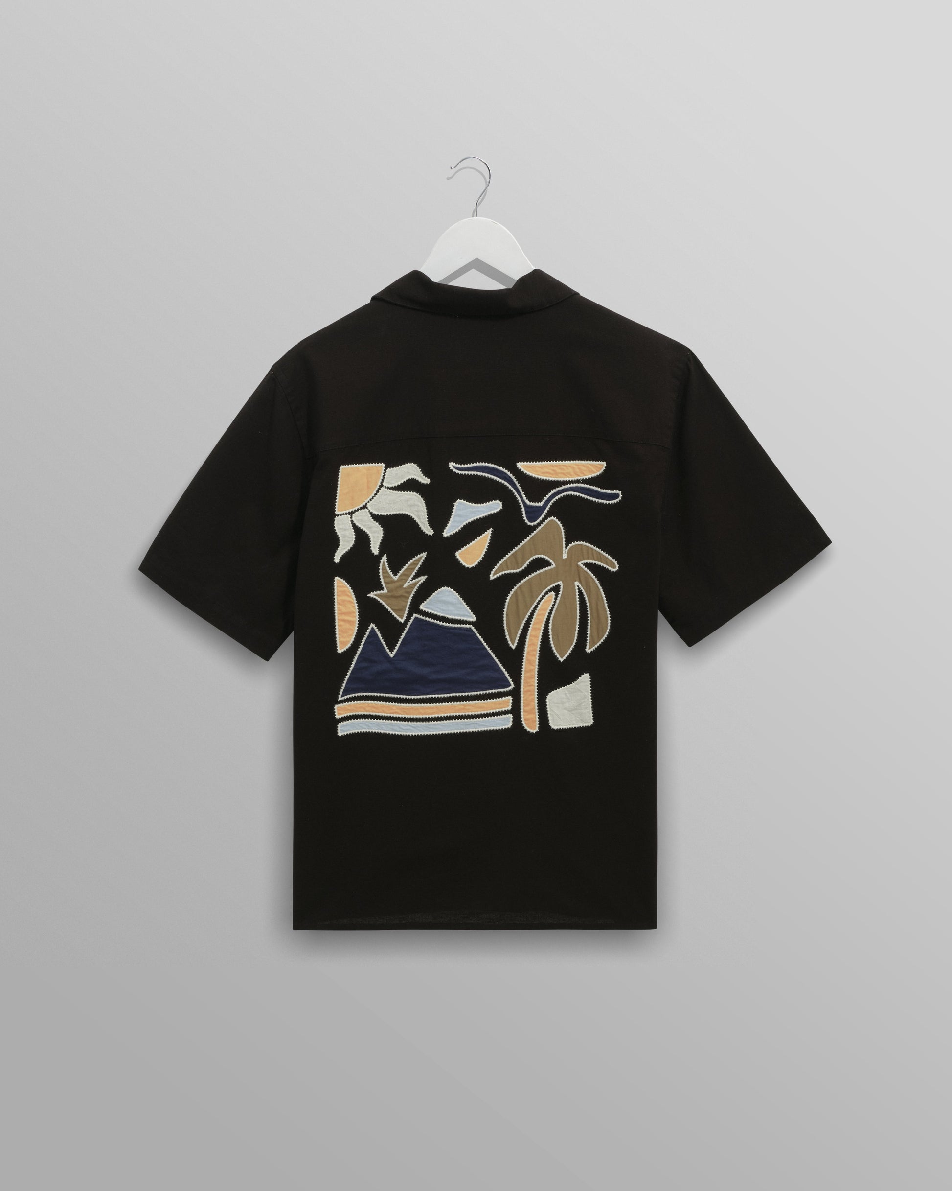 wax london men's Didcot - Black And Multicolour Appliqué Short-Sleeve Shirt