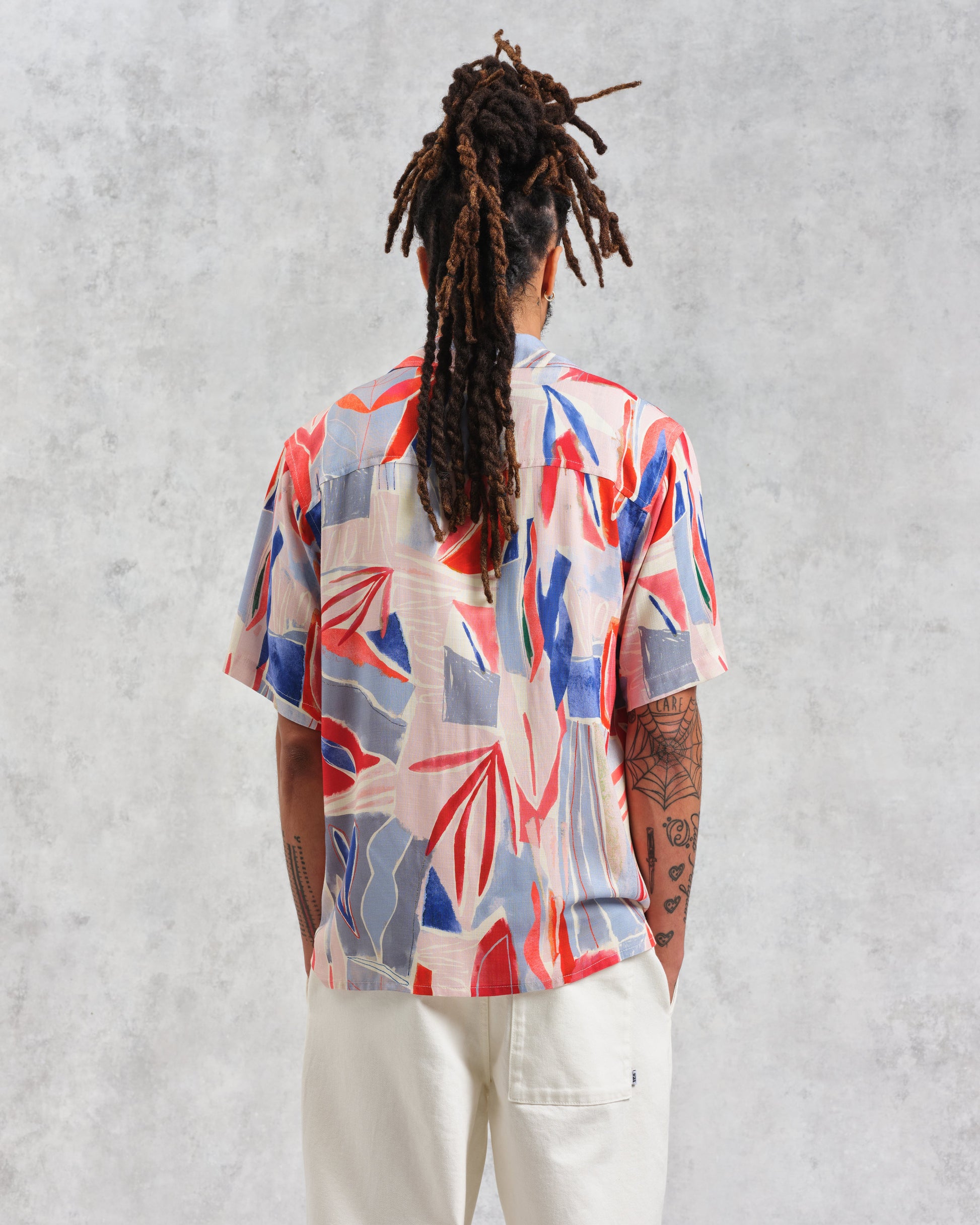 wax london men's Didcot - Blue And Pink Abstract Short-Sleeve Shirt
