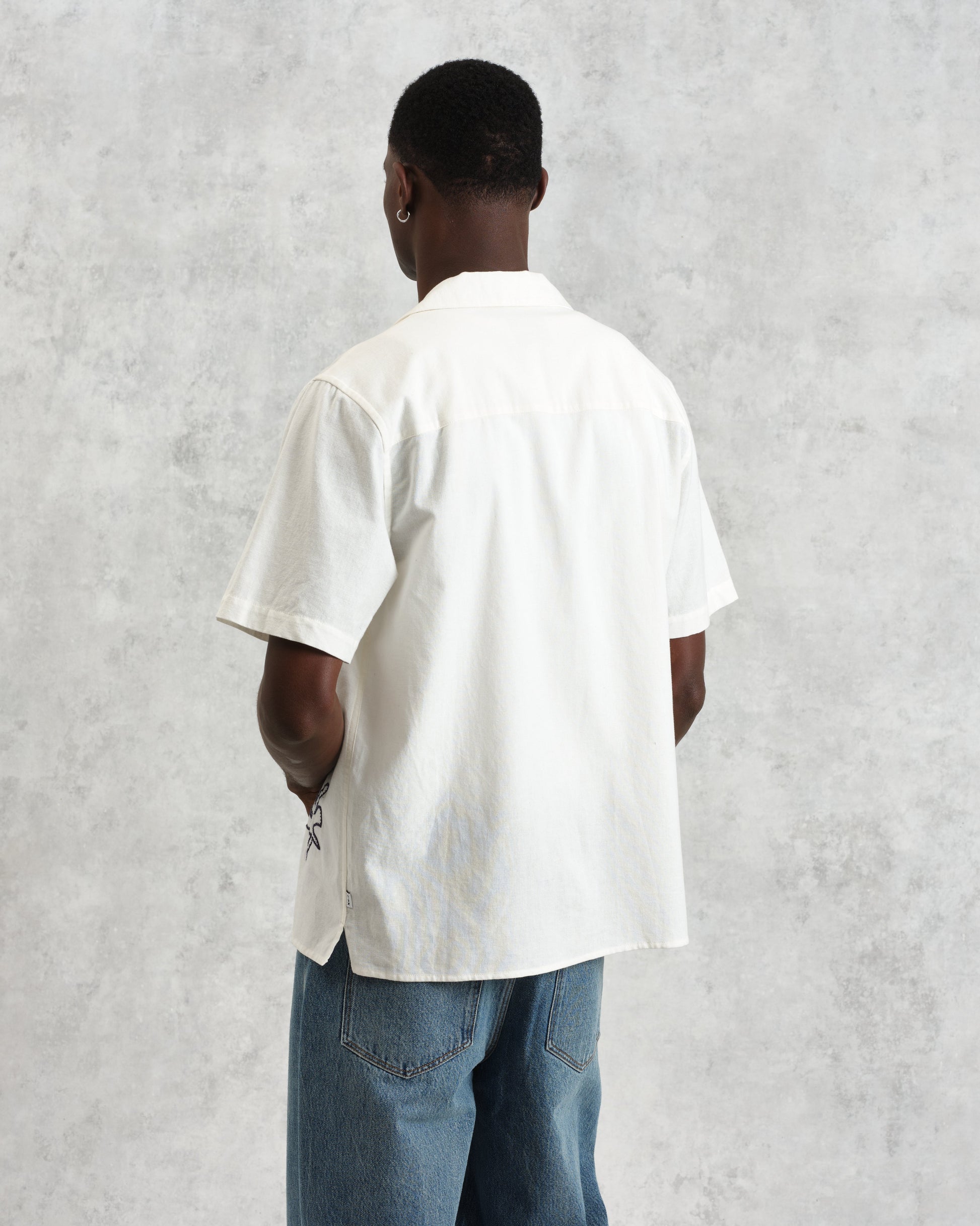 wax london men's Didcot - Ecru And Multicolour Abstract Appliqué Short-Sleeve Shirt