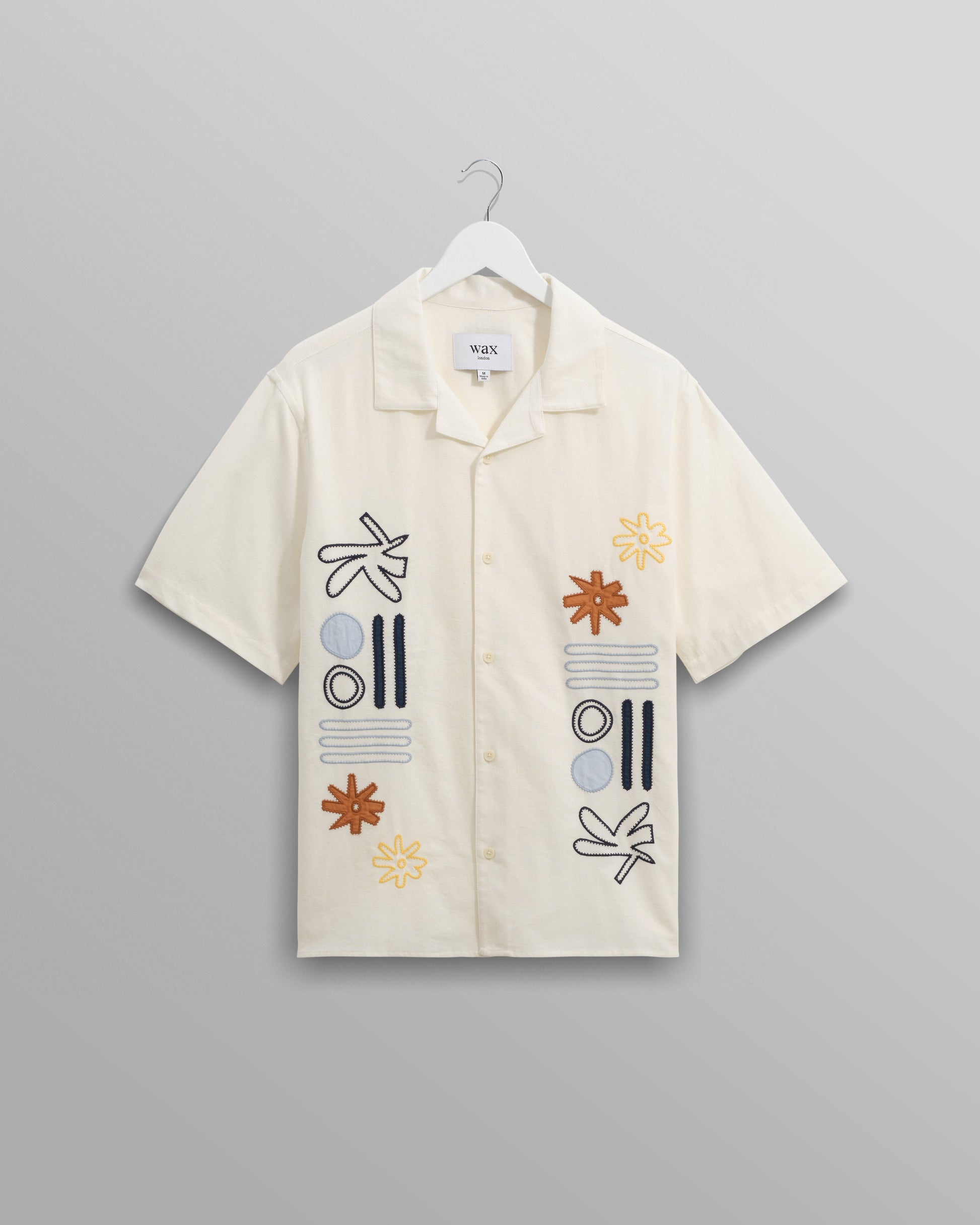 wax london men's Didcot - Ecru And Multicolour Abstract Appliqué Short-Sleeve Shirt
