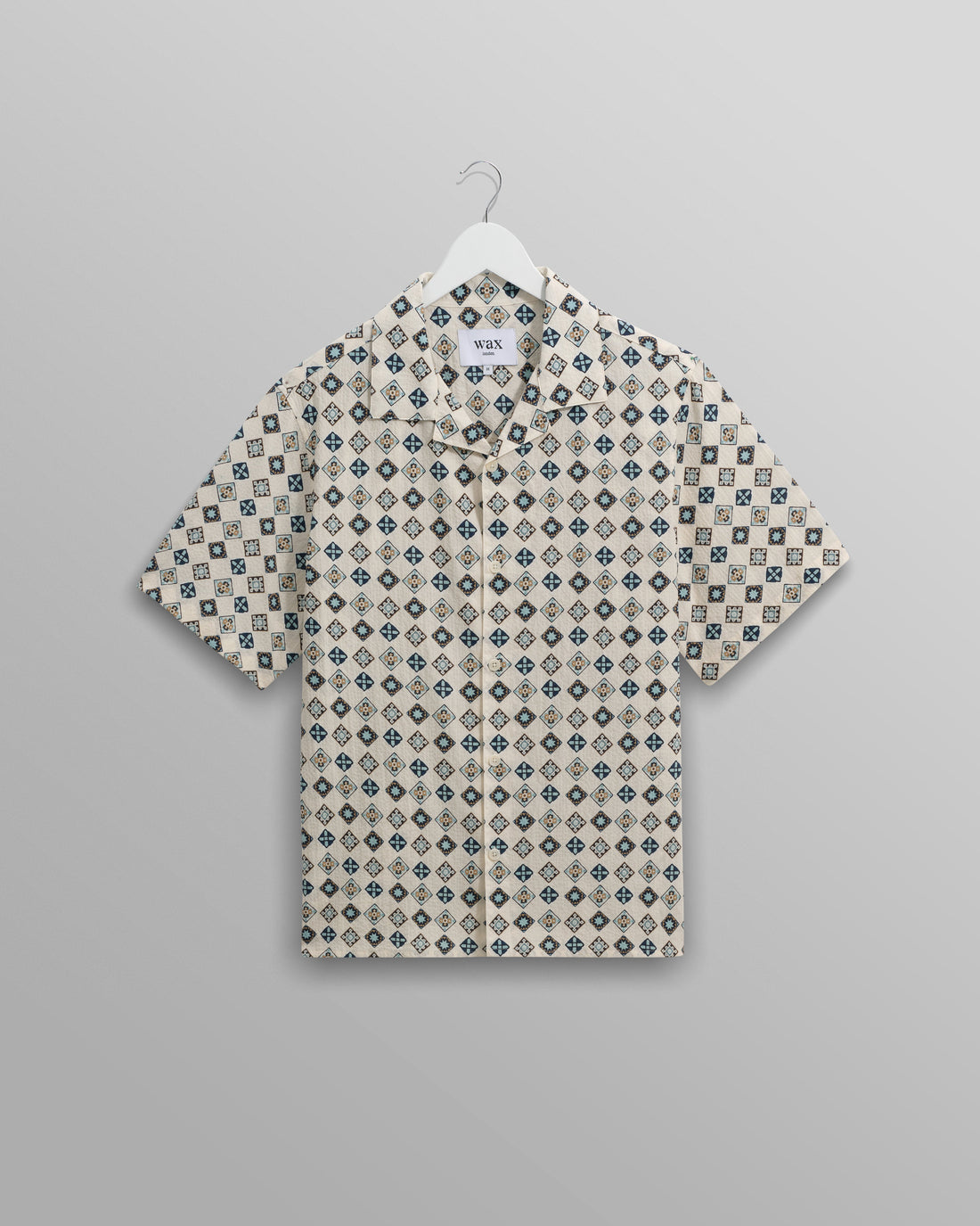 wax london men's Didcot - Ecru And Multicolour Geometric Tile Seersucker Short-Sleeve Shirt