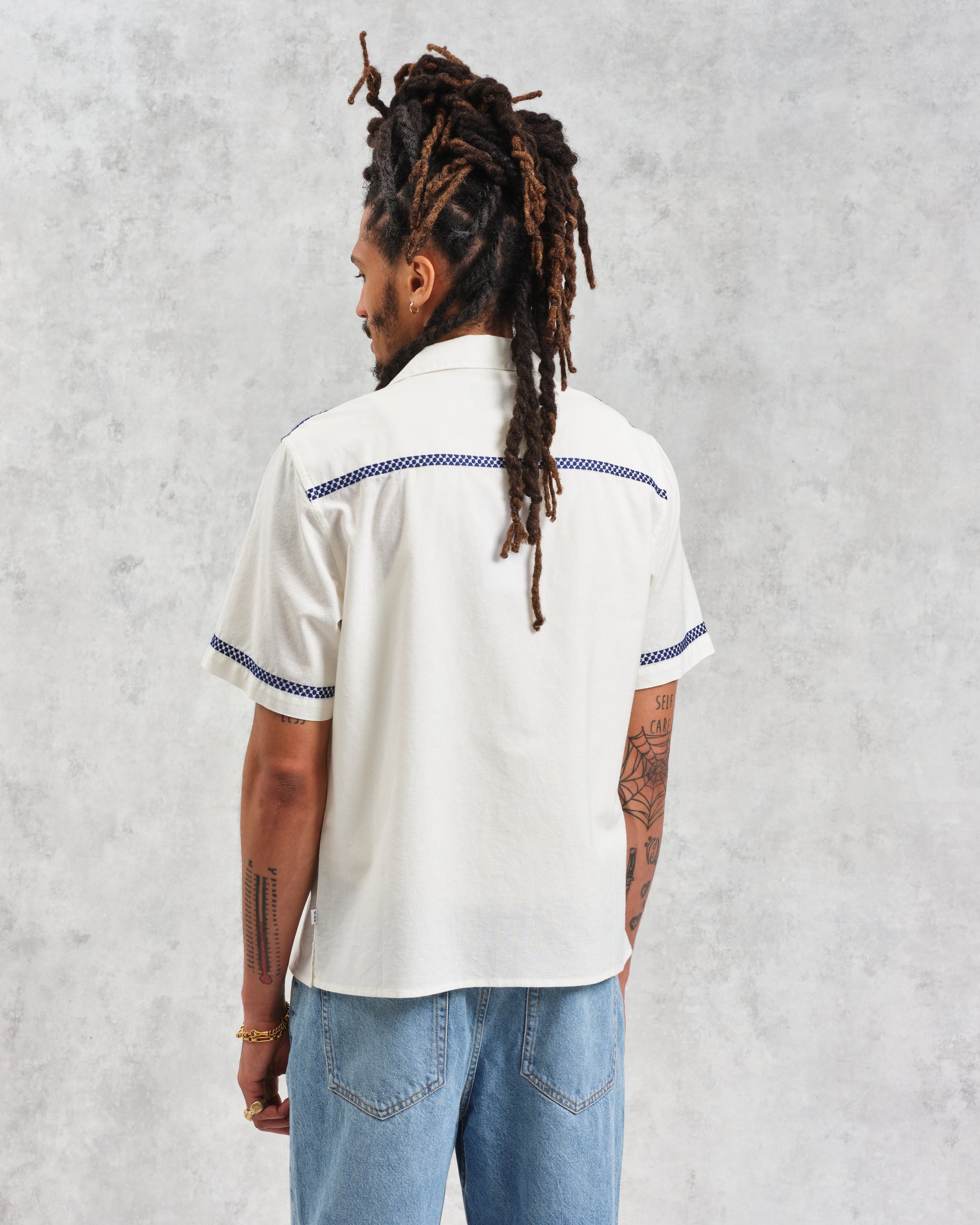 wax london men's Didcot - Ecru Motif Embroidered Short-Sleeve Shirt