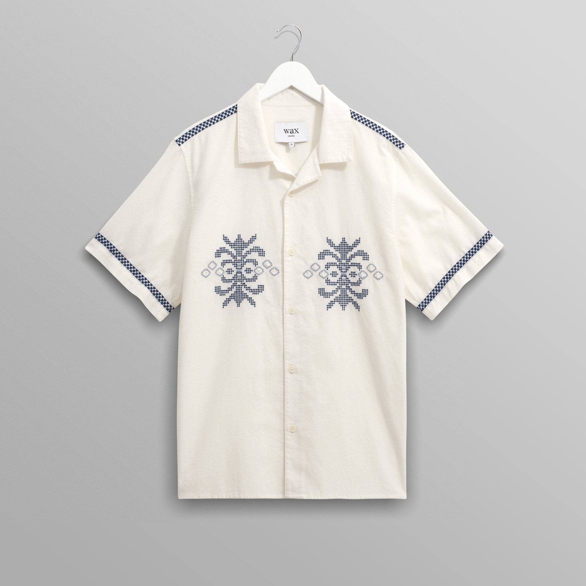 wax london men's Didcot - Ecru Motif Embroidered Short-Sleeve Shirt