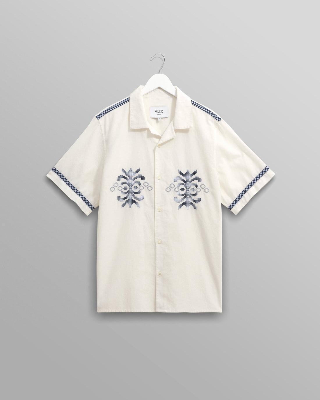 wax london men's Didcot - Ecru Motif Embroidered Short-Sleeve Shirt