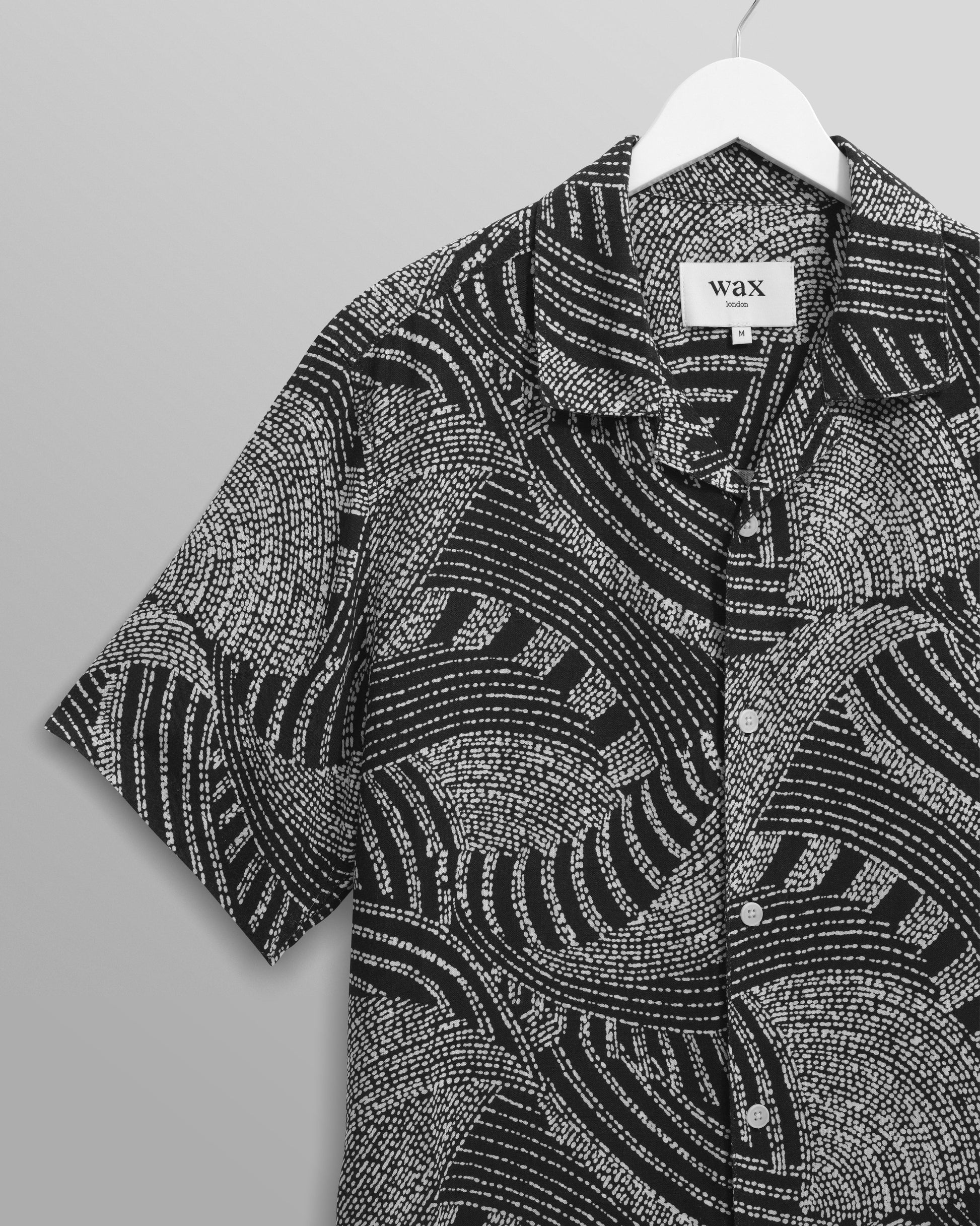 wax london men's Didcot - Navy And Ecru Abstract Print Short-Sleeve Shirt