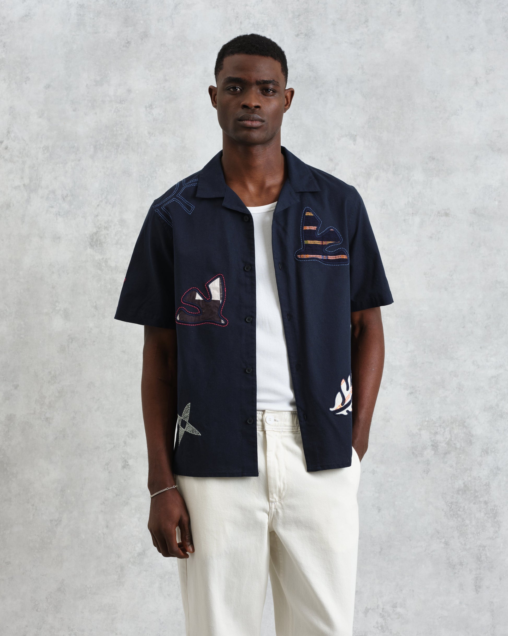 wax london men's Didcot - Navy Doodle Appliqué Short-Sleeve Shirt
