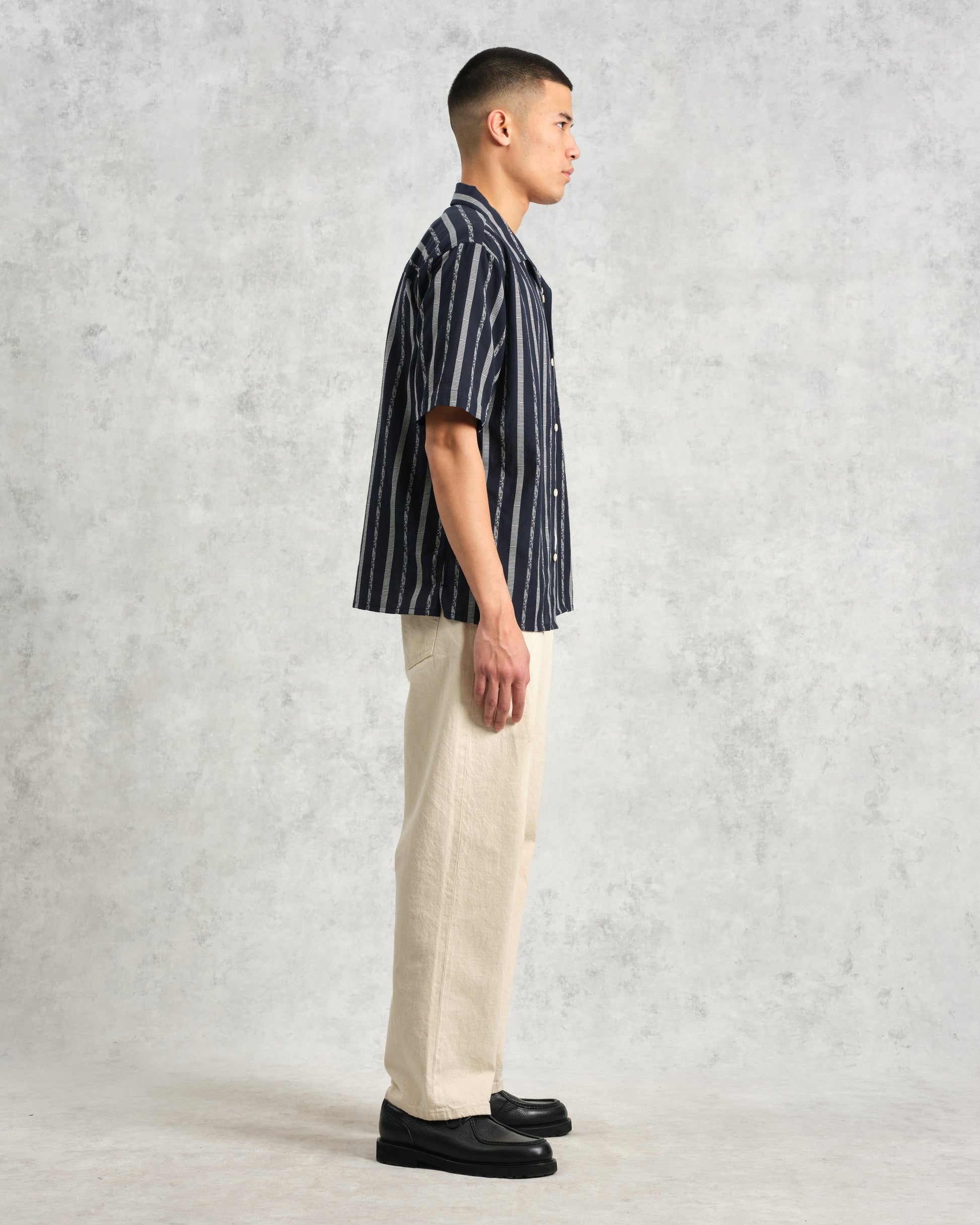 wax london men's Didcot - Navy Fleck Stripe Short-Sleeve Shirt
