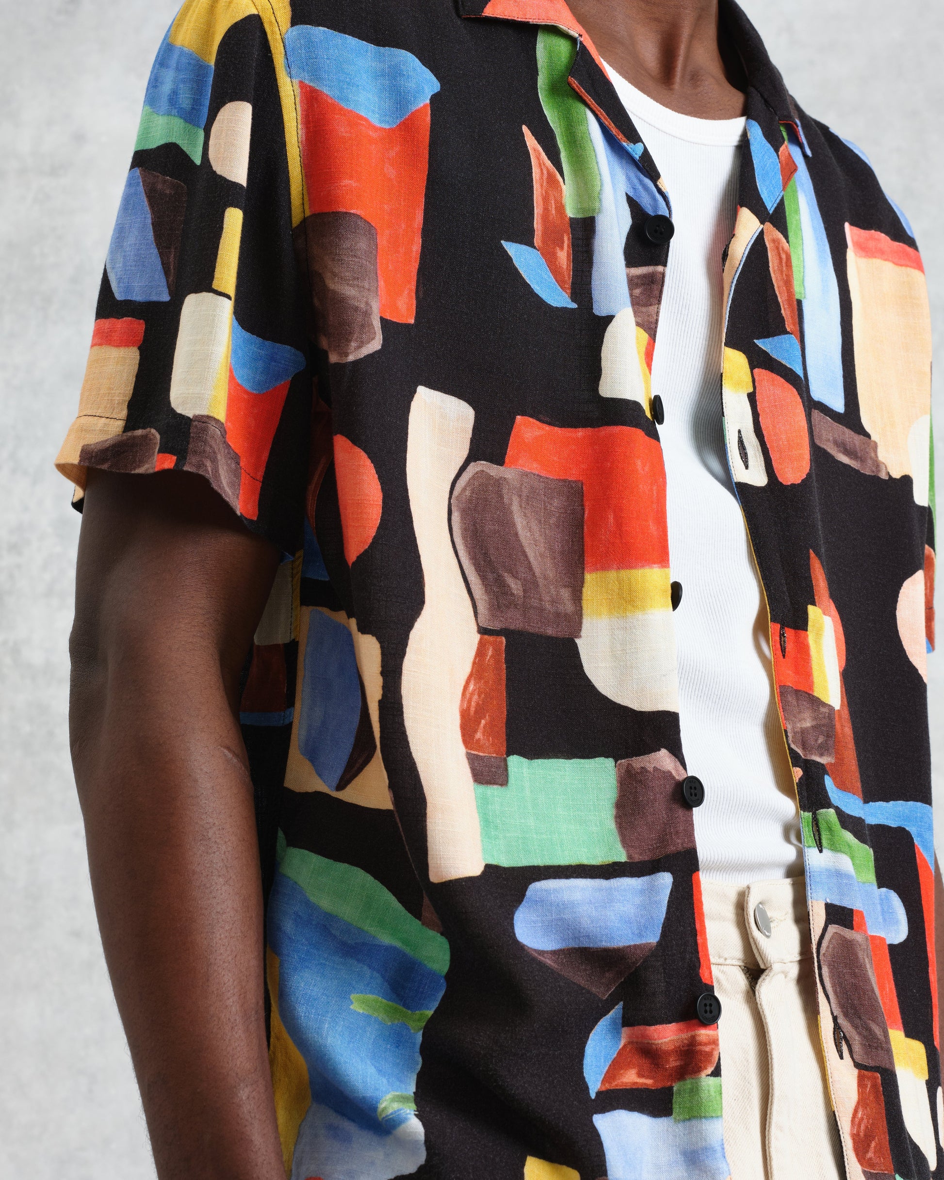 wax london men's Didcot - Black And Multicolour Pablo Short-Sleeve Shirt