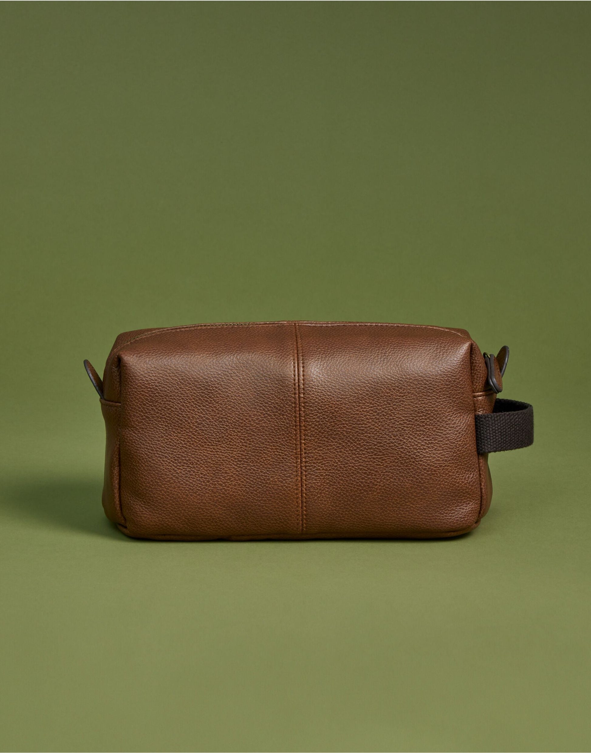 Quadra | NuHideÂ® Washbag\
 | Logo Free Clothing