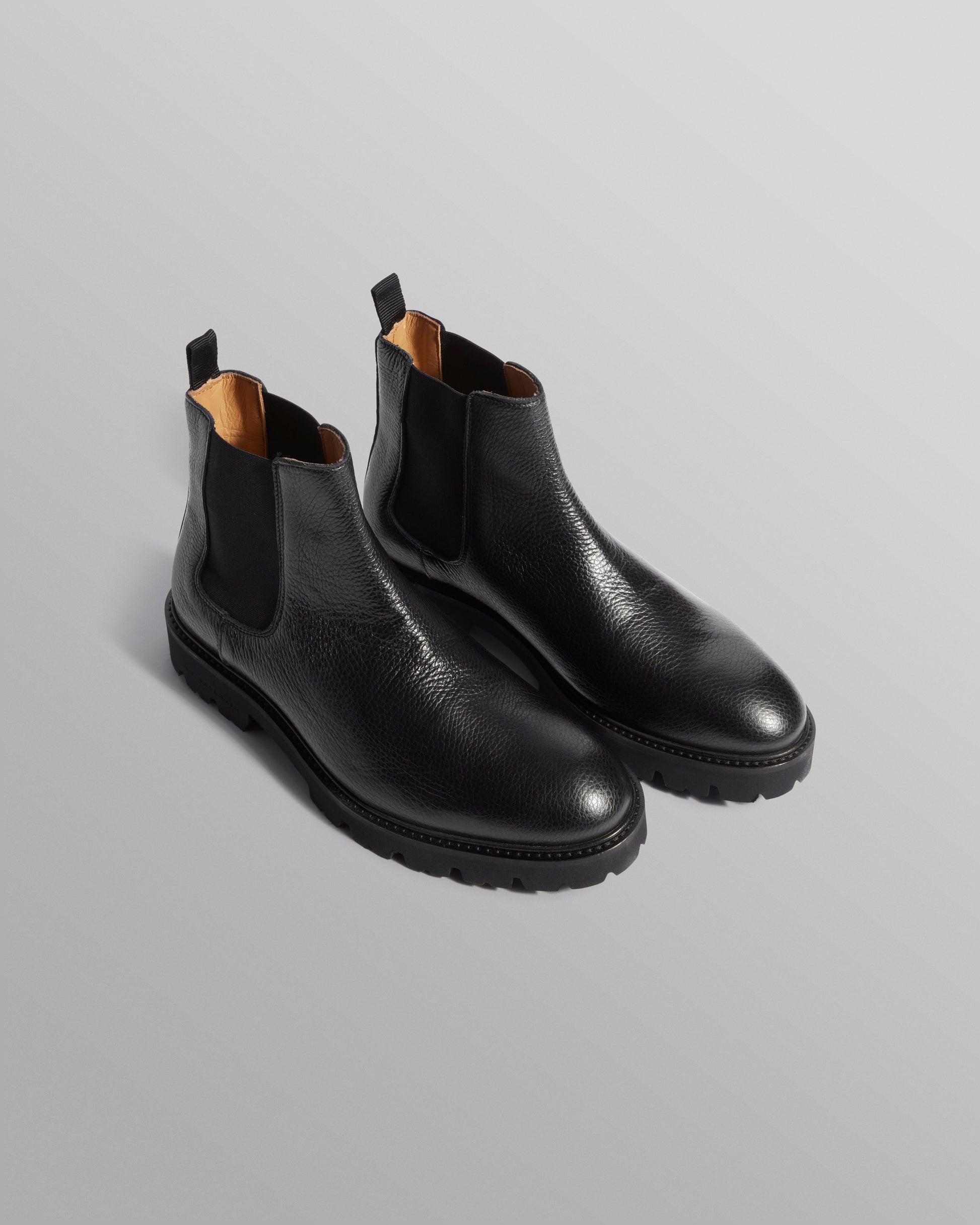 wax london men's S.T. Valentin - Black Grained Leather Chelsea Boots