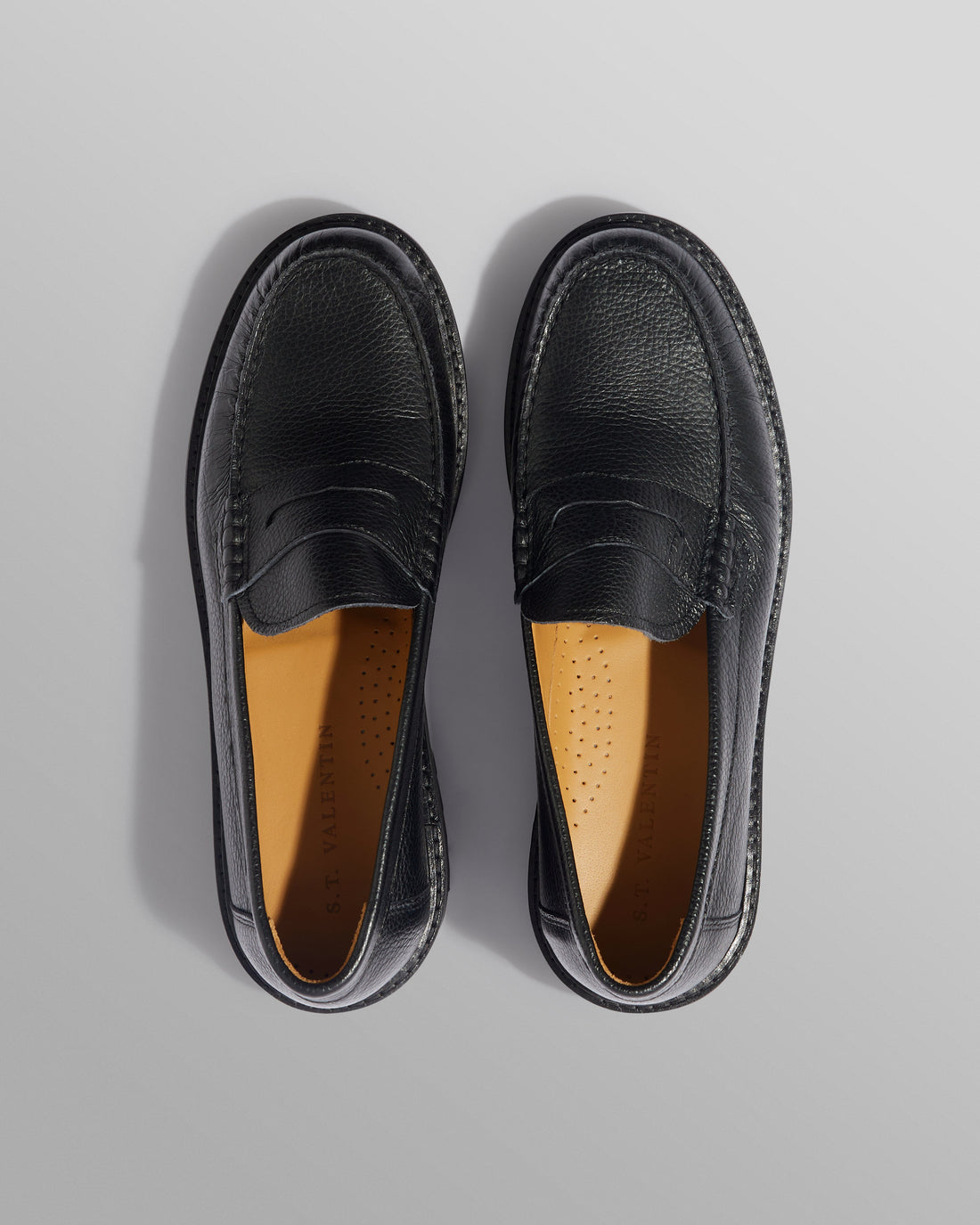 wax london men's S.T. Valentin - Black Grained Leather Loafers