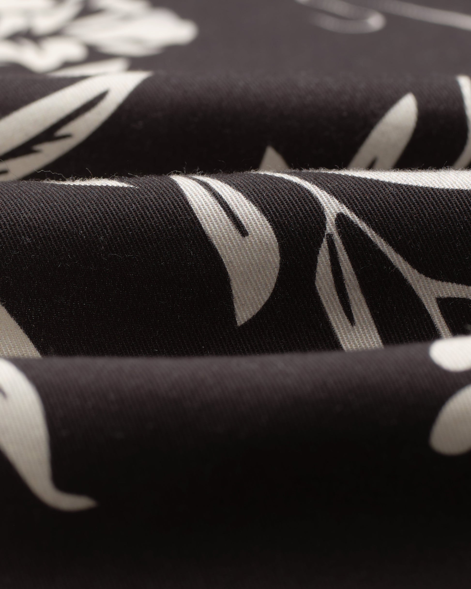 wax london men's Sloane - Black Floral Neck Scarf