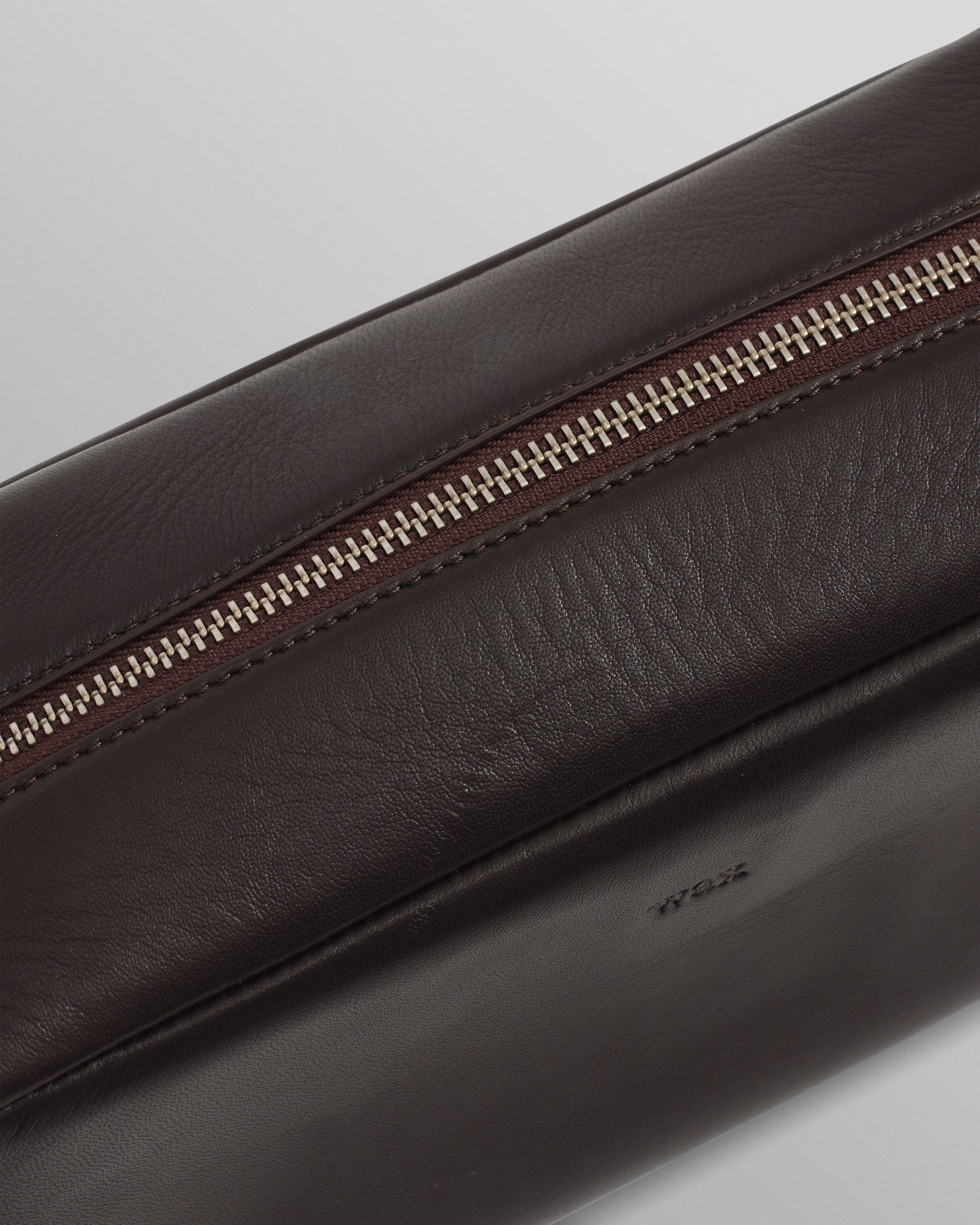 wax london men's Wells - Dark Brown Grain Leather Washbag