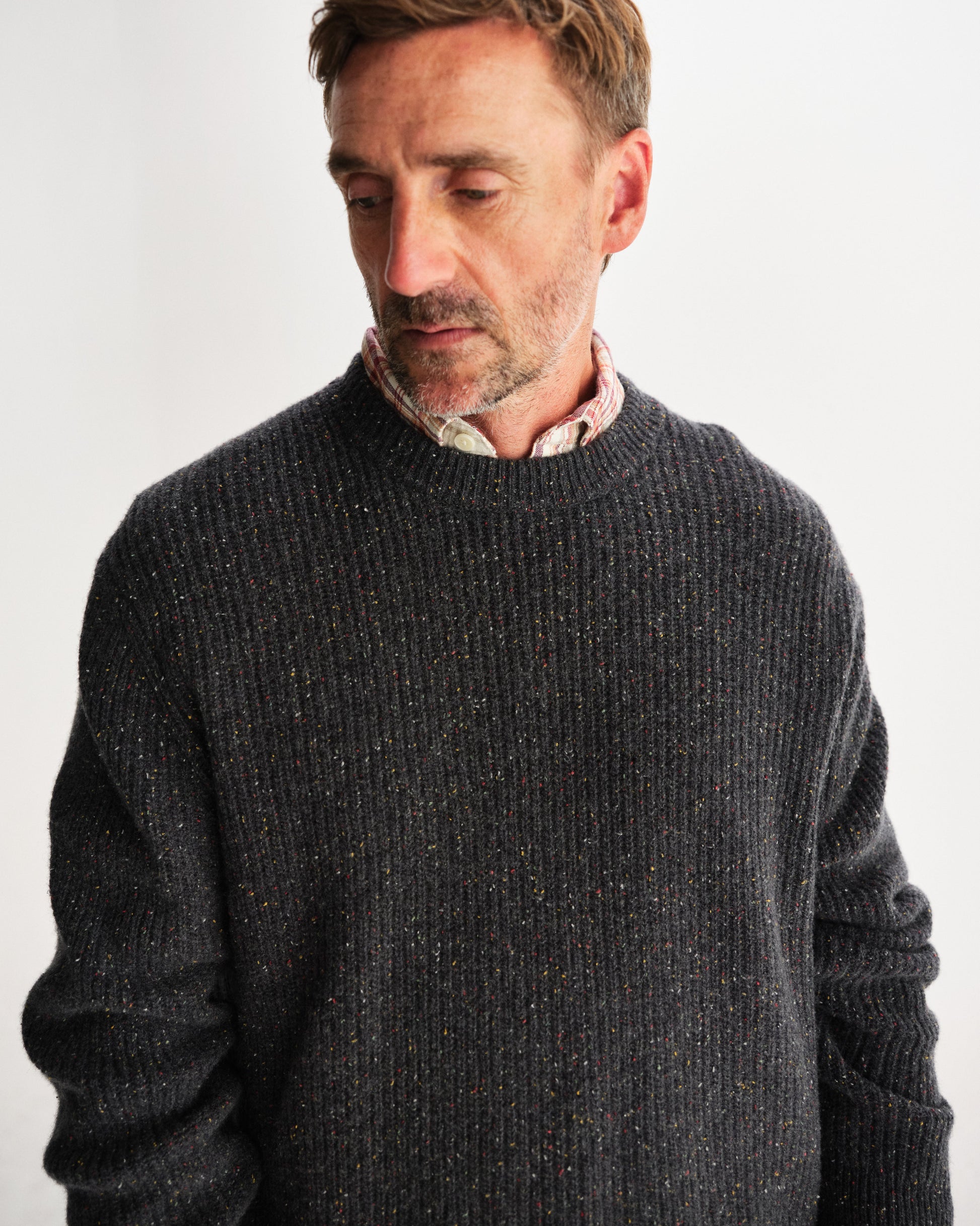 wax london men's Wilde - Charcoal Donegal Wool Crewneck
